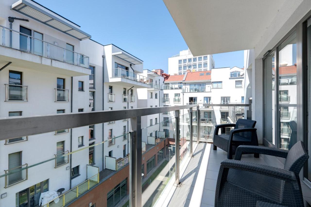 Waterlane Marina By Live & Travel Apartments Gdansk Luaran gambar